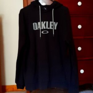 Mens XL hooded sweatshirt Oakley excellent condition